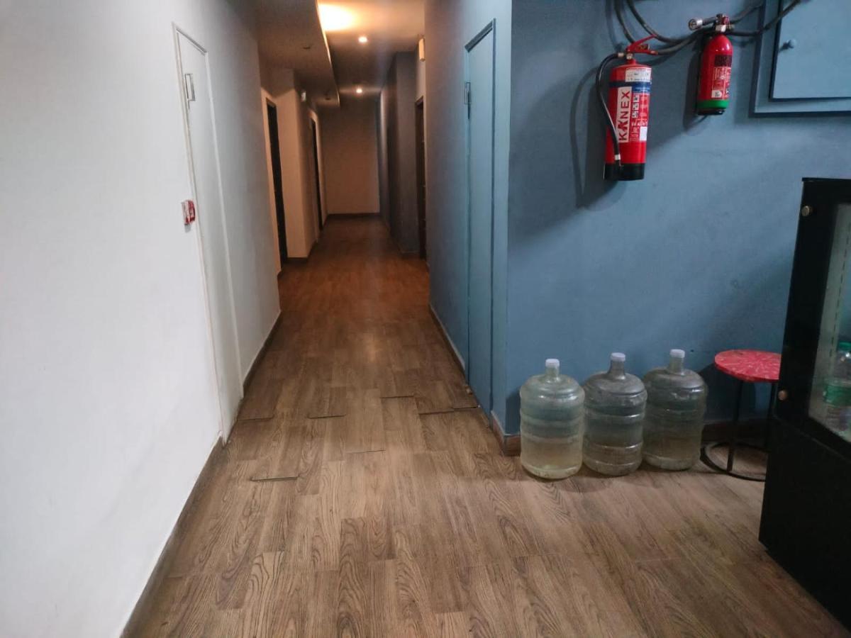 Divine Inn Couple Friendly Hotel Near Sector 51 Metro Station 노이다 외부 사진