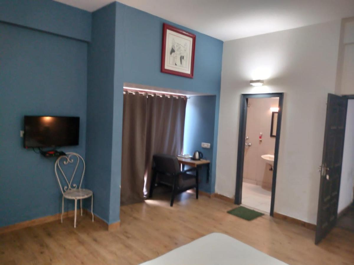 Divine Inn Couple Friendly Hotel Near Sector 51 Metro Station 노이다 외부 사진