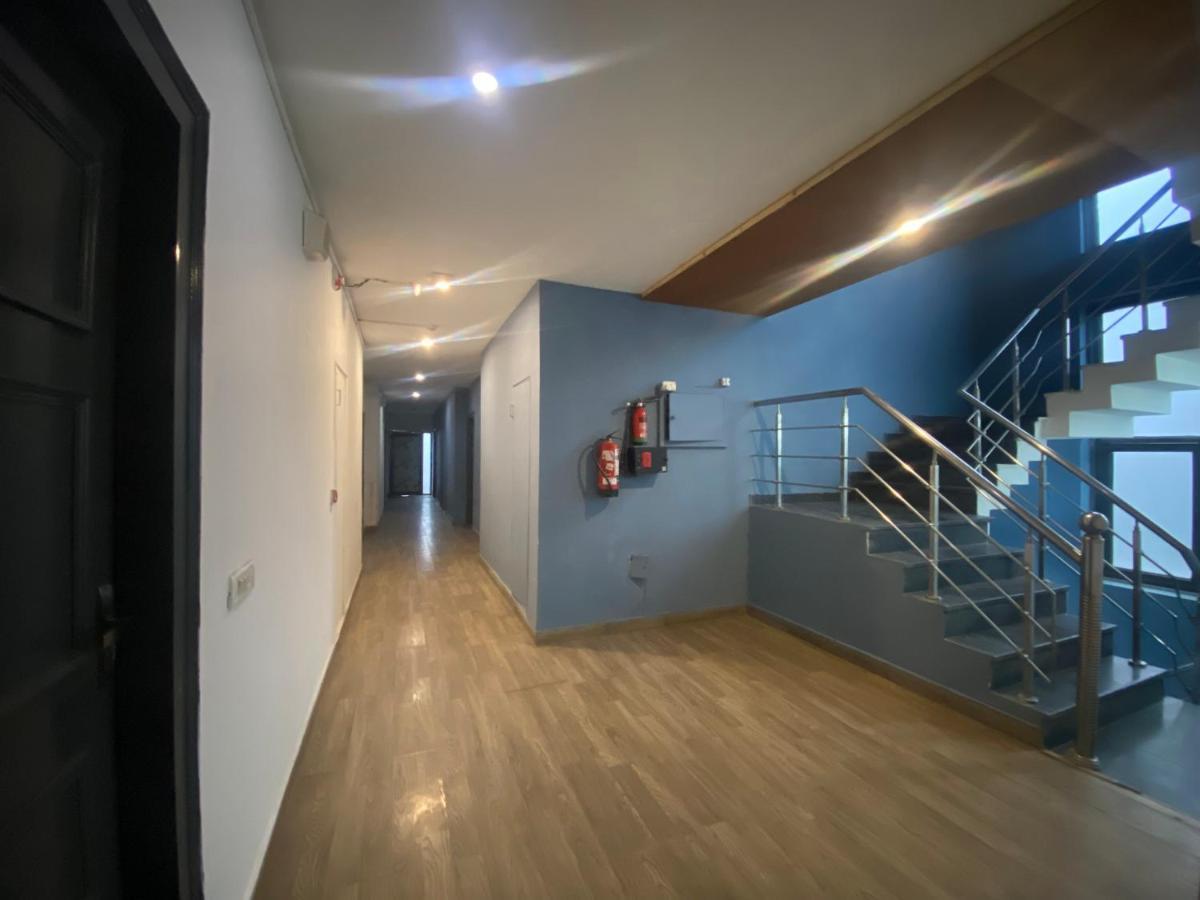 Divine Inn Couple Friendly Hotel Near Sector 51 Metro Station 노이다 외부 사진