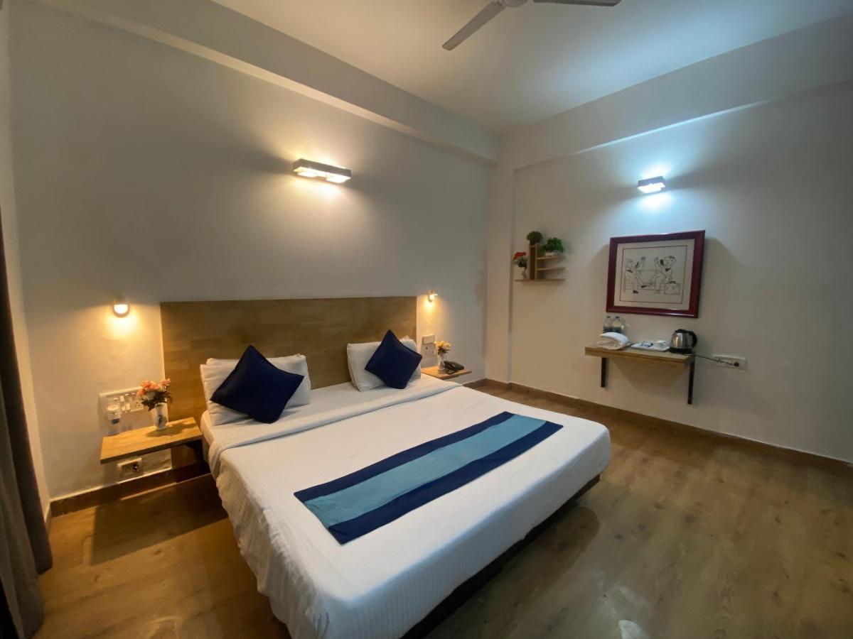 Divine Inn Couple Friendly Hotel Near Sector 51 Metro Station 노이다 외부 사진