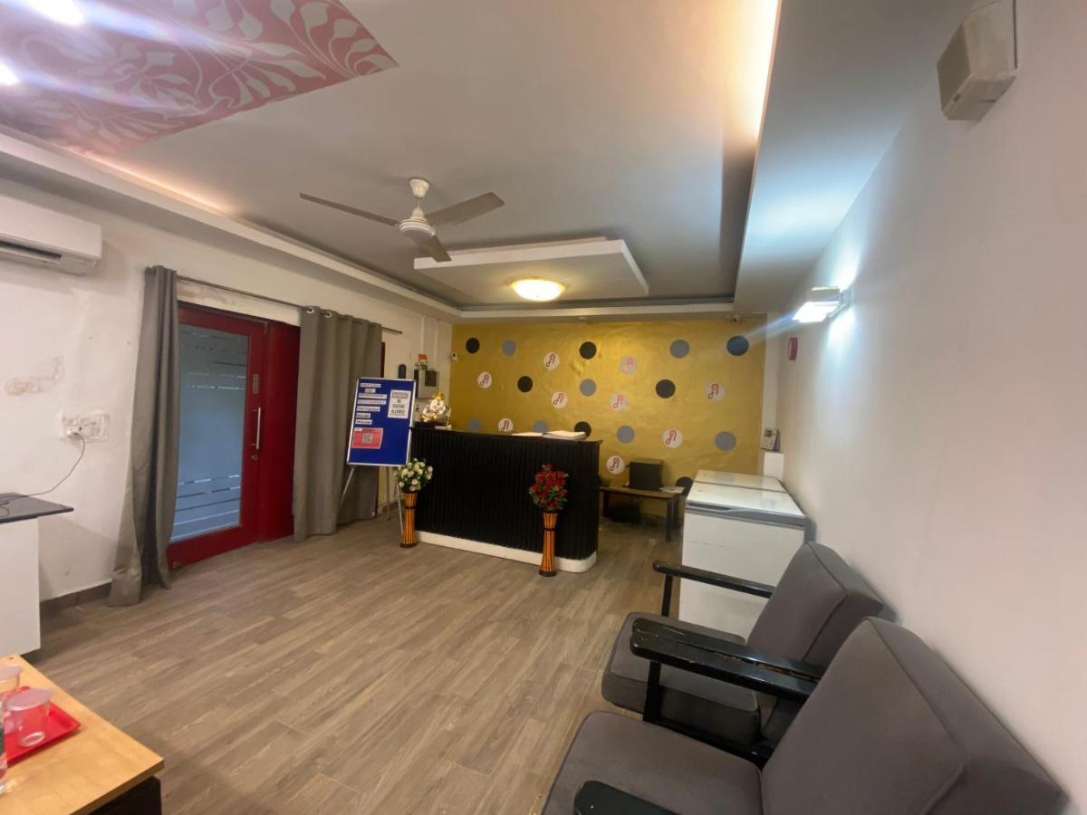 Divine Inn Couple Friendly Hotel Near Sector 51 Metro Station 노이다 외부 사진