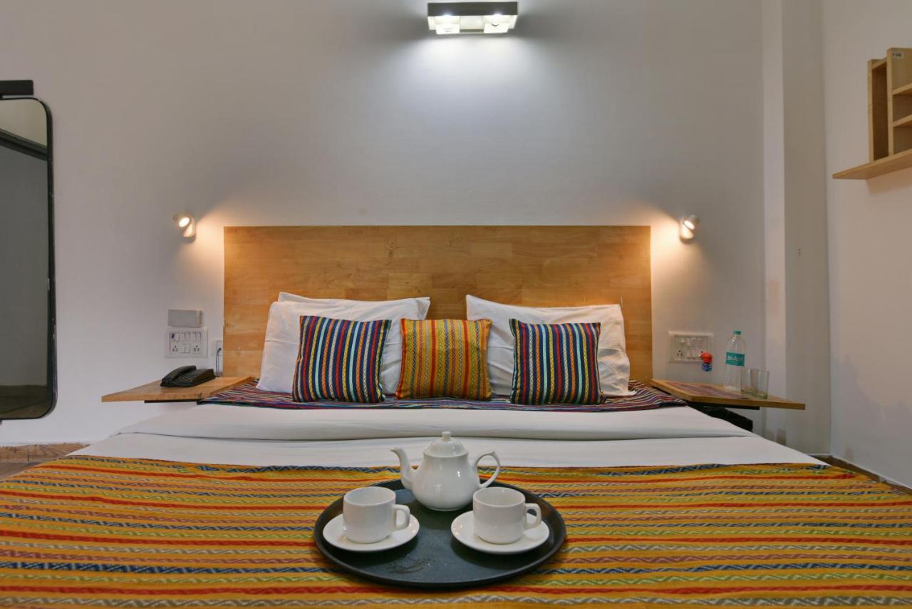 Divine Inn Couple Friendly Hotel Near Sector 51 Metro Station 노이다 외부 사진