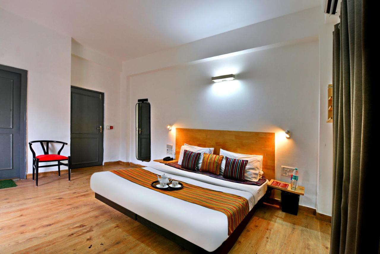 Divine Inn Couple Friendly Hotel Near Sector 51 Metro Station 노이다 외부 사진